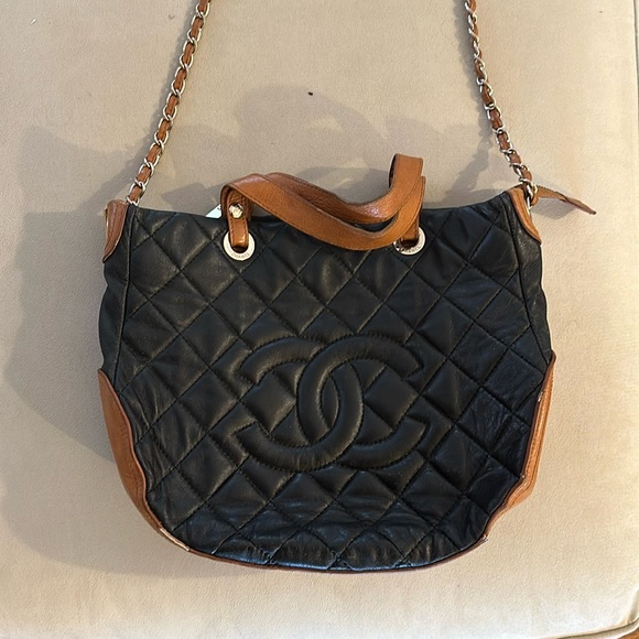 Over the shoulder Chanel tote bag - Picture 1 of 4